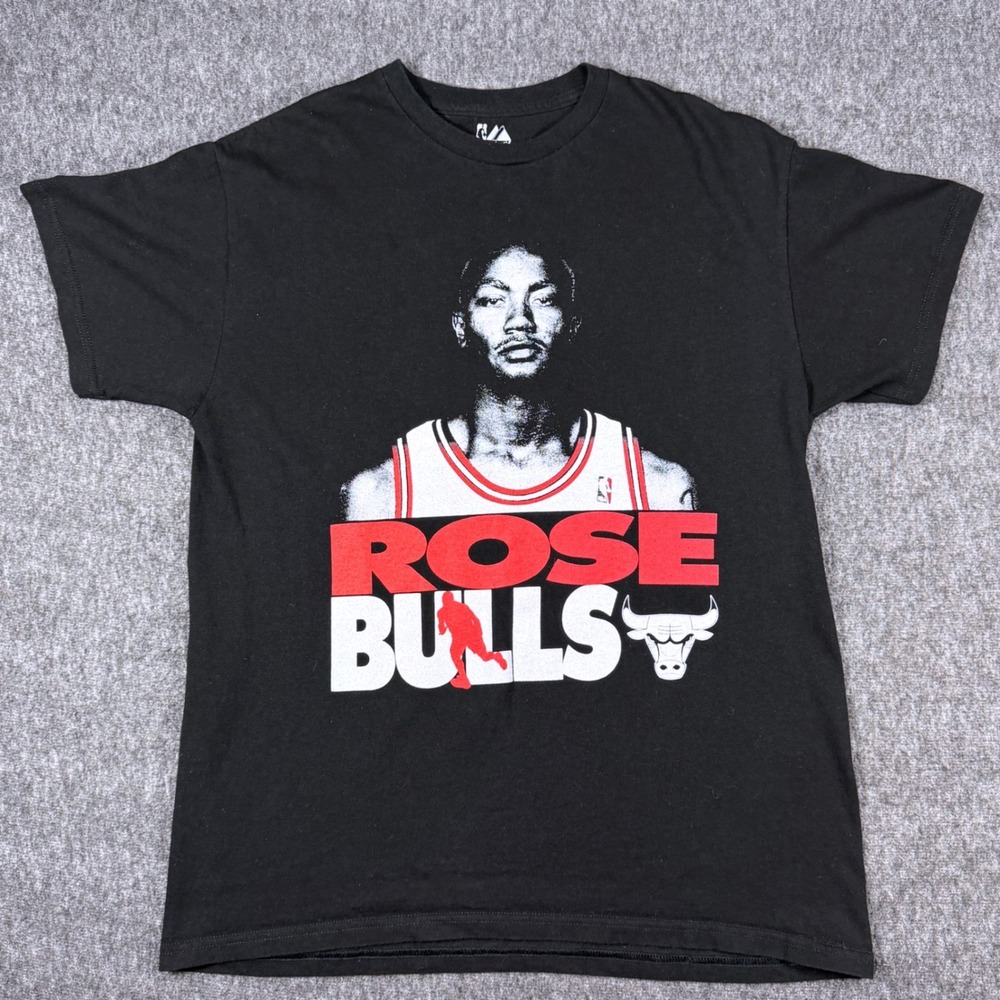 VINTAGE Chicago Bulls Derek Rose Majestic‎ T-Shirt Size Adult Medium.